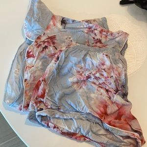 Plum Pretty Sugar sleep set size large worn once